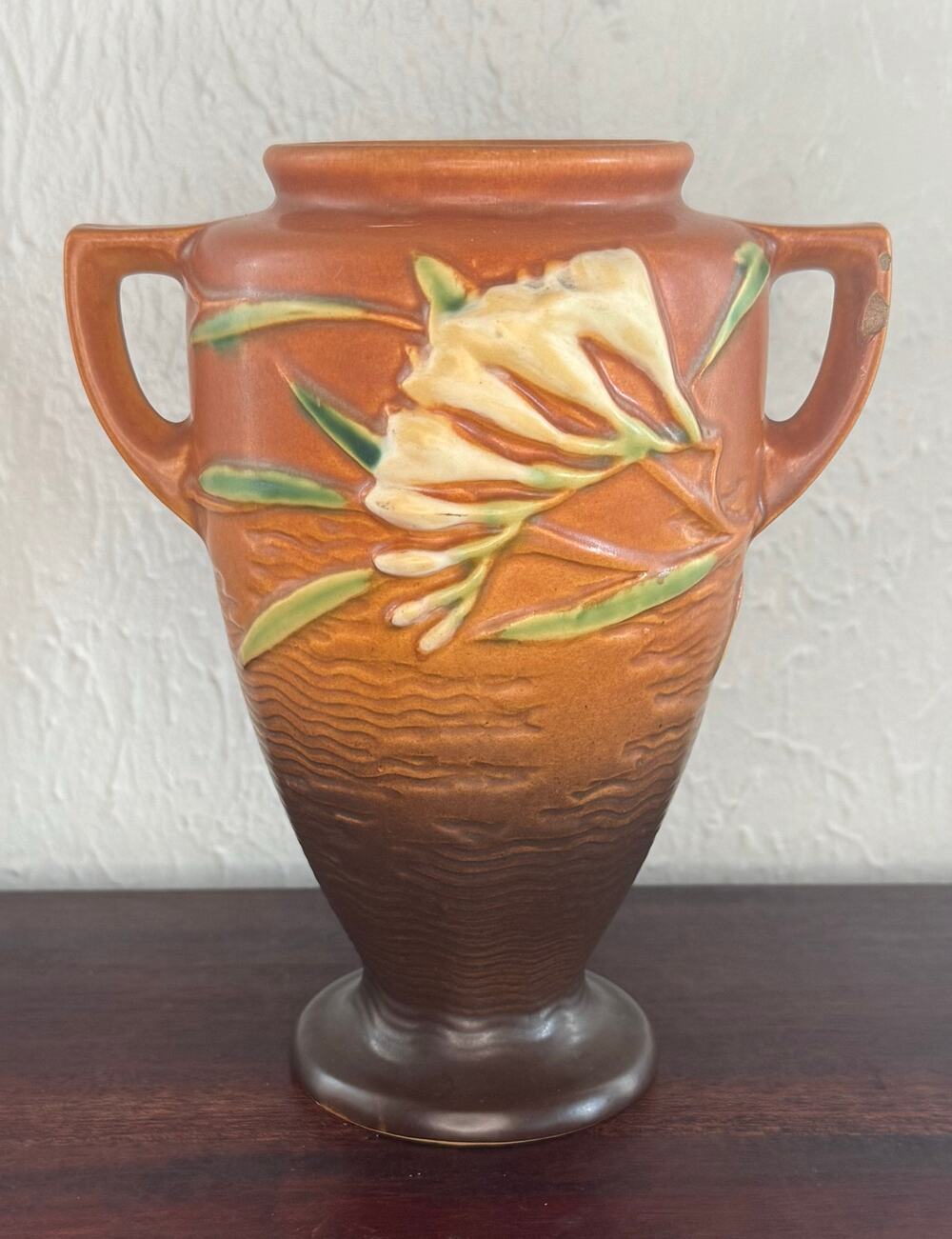 Roseville Freesia 121-8 Vase, Terra Cotta Brown Two Handle Pottery